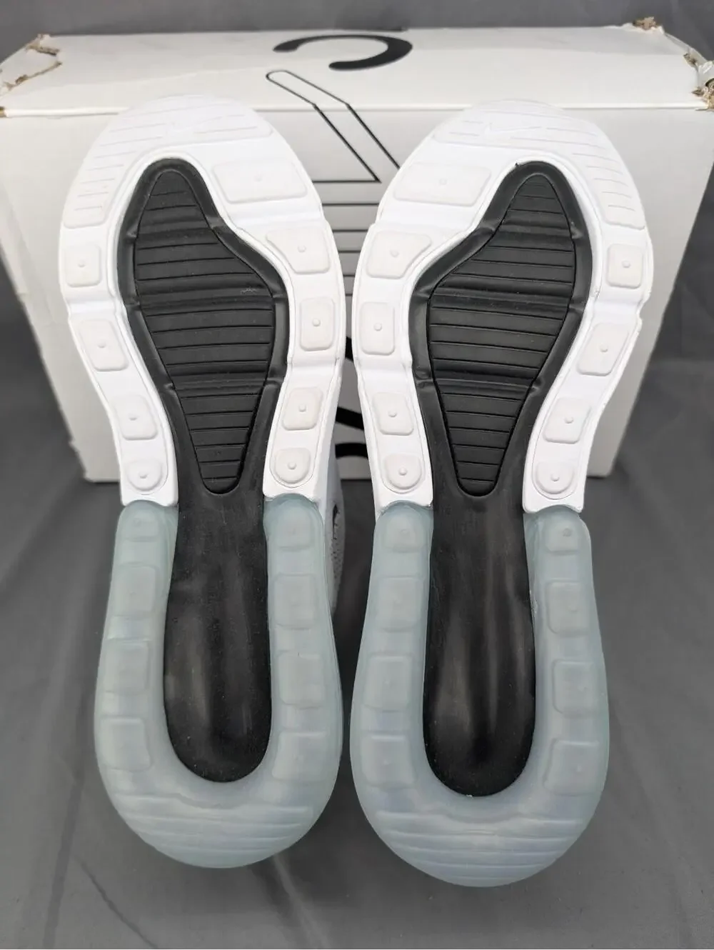 Men’s Size 12 Nike Air Max 270 White Black AH8050-100 New In Box - Picture 5 of 6
